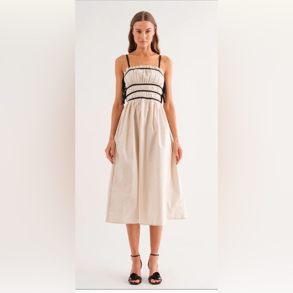 NWOT Sofia The Label size M Lena midi dress